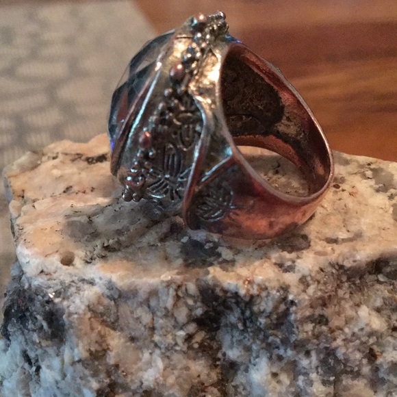 Hammered copper ring with a mirror stone - Picture 1 of 5